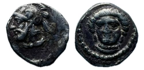 61   -  Cilicia. Tarsos. Óbolo. Tiempo de los sátrapas Farnabazos y Datames. 380-360 a.C.