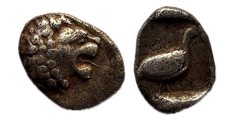 9   -  Caria. Mylasa. Tetartemorion. 420-390 a. C. (HN en línea 1997; SNG Kayhan 941 var.)